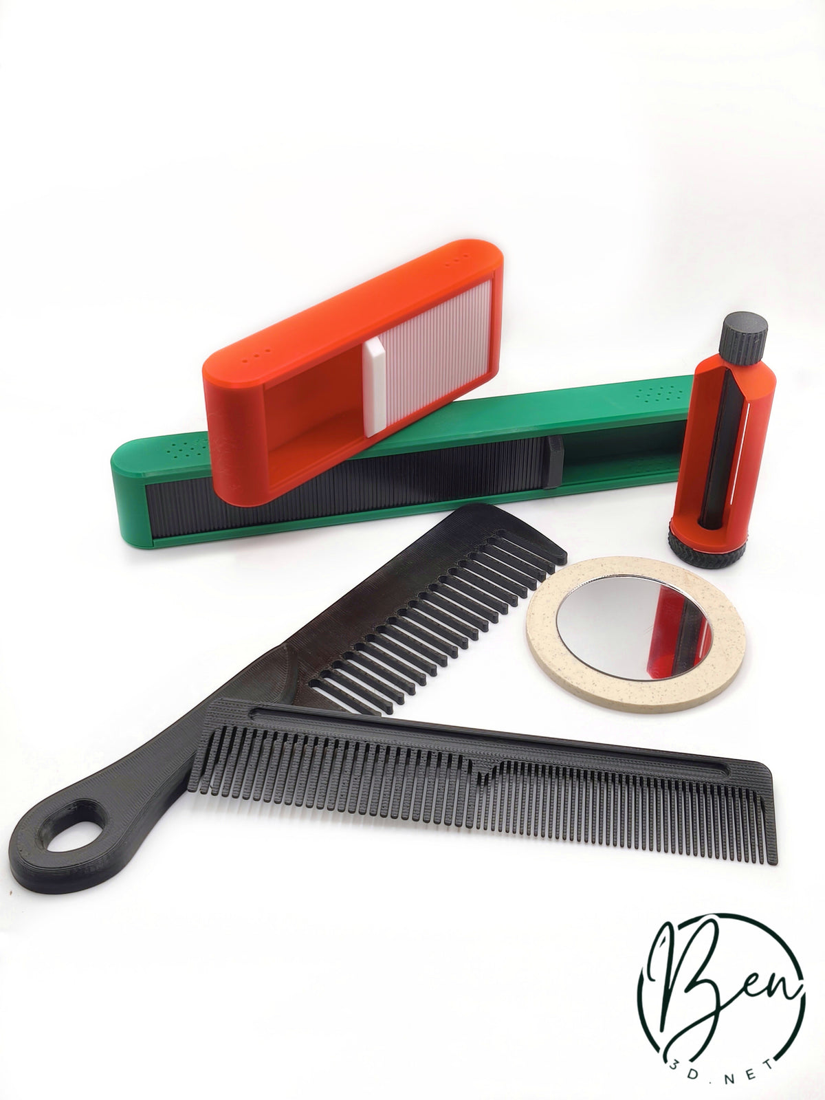 Conjunto de accesorios de viaje con dos peines negros, espejo redondo y estuches de colores